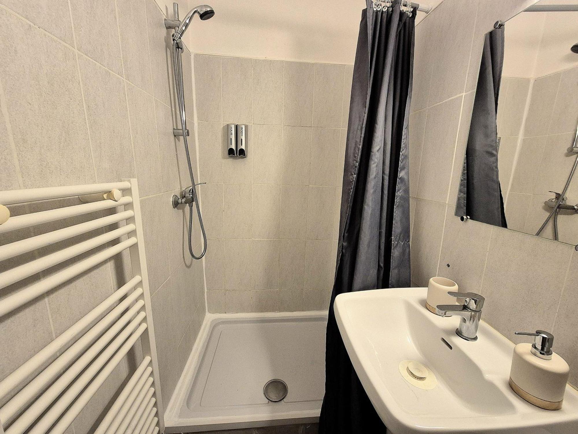 Apartament Le Cocon-T2-Proche Du Centre-Wifi Lourdes Zewnętrze zdjęcie